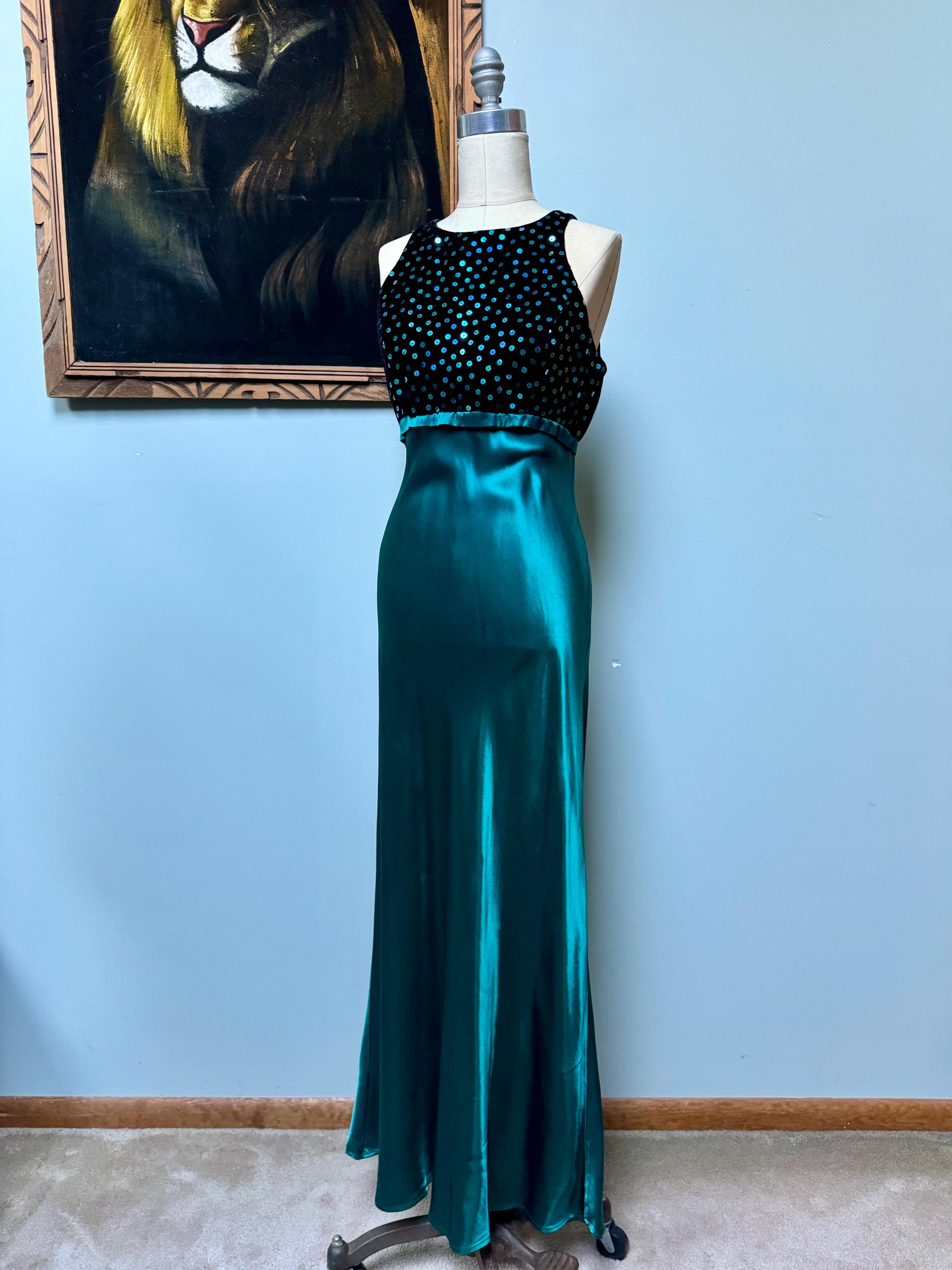 how to use green goddess dressing Crushed Velvet Empire Waist Dress main image 0