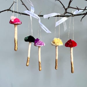 Ornement champignon en velours avec fleur, décoration de Noël, décoration de Pâques, décoration de la Saint-Valentin, décoration des fêtes, cadeau forêt