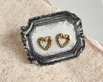 14k Yellow Gold Textured Heart Stud • Open Heart Earring • Dainty Minimalist Solid Gold Stud – Single