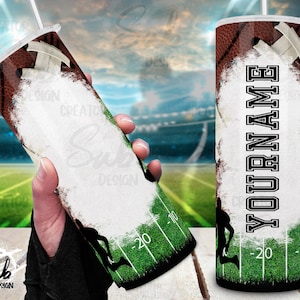 Emballage imprimé pour joueur de football PNG, fond blanc pour texte Png gobelet, idée cadeau équipe de football pour entraîneur et garçon, sport design png