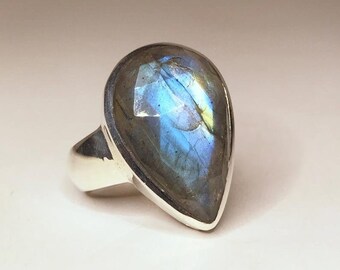 Blue Fire Labradorite Women Ring, 925 Sterling Silver Ring AAA+ Quality Labradorite Ring, Wedding Engagement Ring, Anniversary Gift For Her