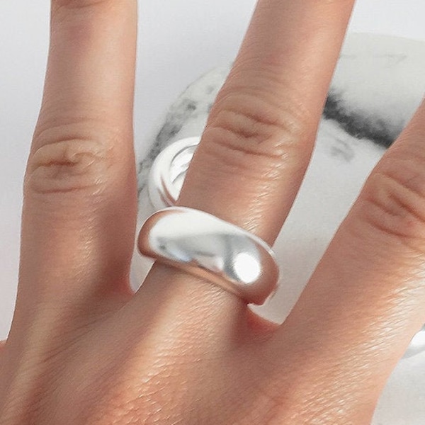 Sterling silver big dome ring, Chunky silver signet ring, Modern minimalist statement ring, Big silver thick band ring