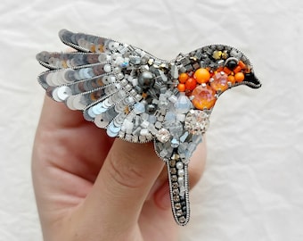 Beaded Robin brooch for women / Handmade bird gift for bird lover / Swarovski crystal pearl embroidery brooch pin