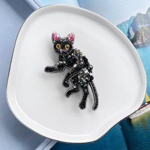 Cat Brooch, Flow Movie Inspired Cat Brooch, Straume Cat Pin, Handmade Cat Embroidery Broach, Gift for Cat Lover