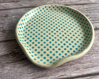 Ceramic spoon rest with turquoise polka dot design, decorative kitchen accessories, pottery gift, homeware, kitchenware, ceramic gift