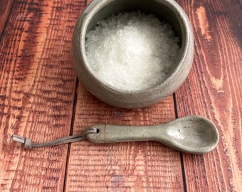 Ceramic salt pot with matching ceramic spoon, salt pig, kitchen accessories, ceramic gift, home ware, salt cellar, kitchenware