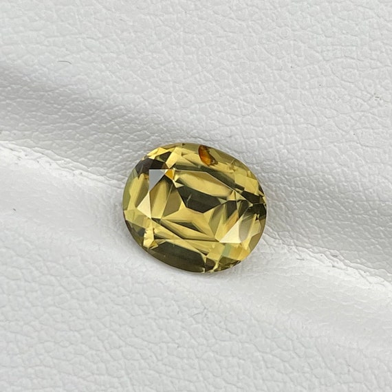 Natural Yellow Zircon 3.27 Cts Sri Lanka Oval Cut Loose Natural Yellow Zircon 3.27 Cts Sri Lanka Oval Cut Loose