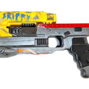 Handmade Skippy Arasaka blaster - Prop Cosplay
