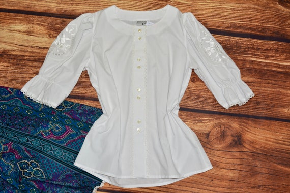 Cottagecore blouse Vintage dirndl blouse Size 38