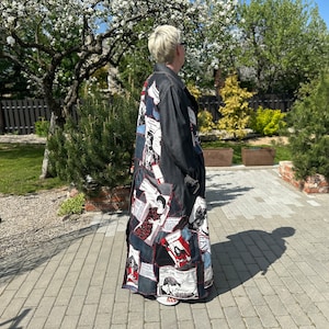 Cappotto in denim con applicazioni di fumetti riciclati / Giacca lunga patchwork unica nel suo genere / Capospalla statement taglia XL
