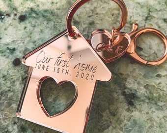 Sleutelhanger. Gepersonaliseerde New Home-sleutelhangerset | Housewarmingcadeau van hout of acryl