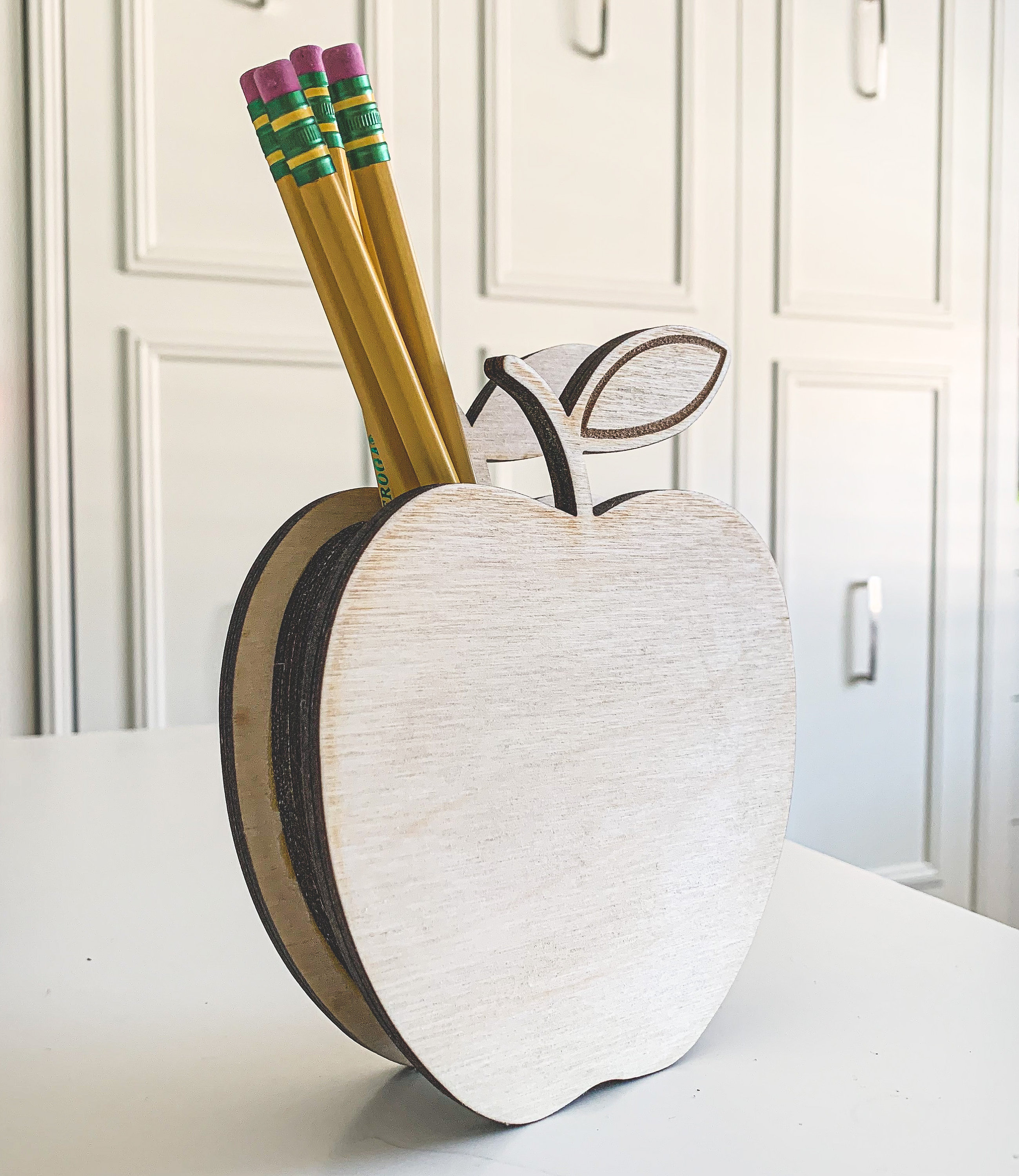 Pencil Cup. Personalized Wooden Apple | Teacher Gift, Engraved Pencil ...