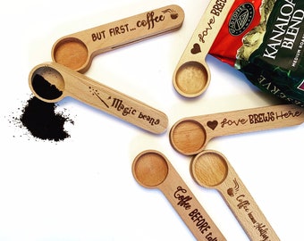 Coffee scoop/clip