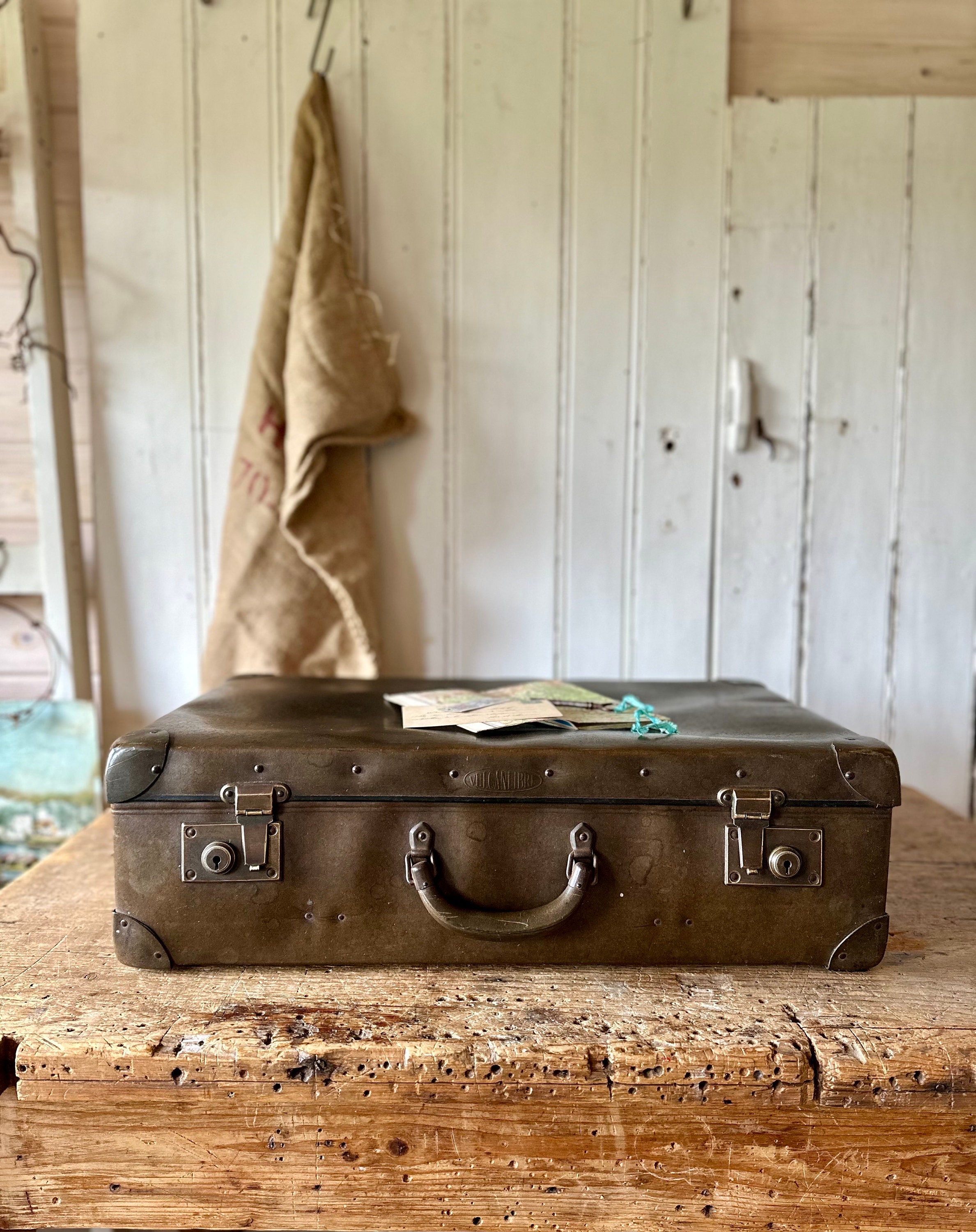 Globe-Trotter ヴィンテージキャリーケース Vintage GLOBE TROTTER CASE, Luggage, Storage, Travel, Styling