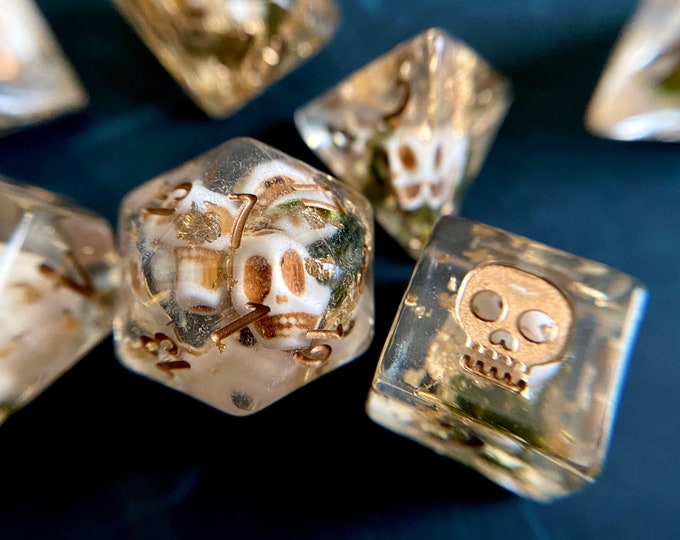 HEADHUNTER DnD Dice Set for Dungeons and Dragons TTRpg, SKULL dice Polyhedral dice set for Tabletop role playing games - tiny bone skulls in