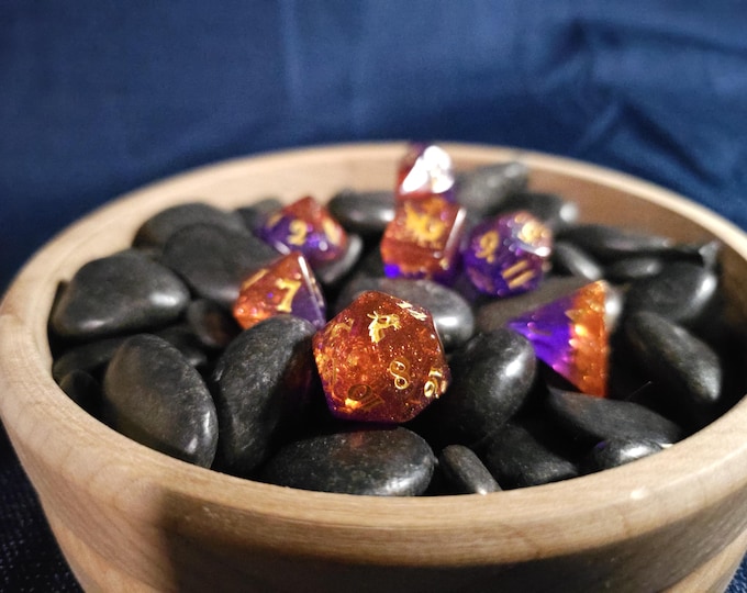 Ancient Heart, d20 Polyhedral dice set - Galaxy Dungeons and Dragons dice-Dragon Themed Dice -glitter sparkle