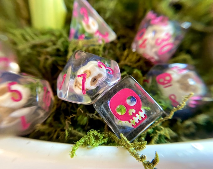 Death in Paradise Dnd dice set, d20 Polyhedral dice set for Dungeons and Dragons-flower Skull Moss -Pink dice Pirate Island
