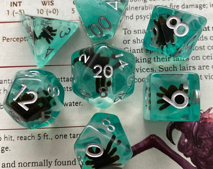SPIDER Dnd dice set 4 Dungeons & Dragons. Polyhedral scary creepy bug insect animal dice 4 Tabletop gaming critical role