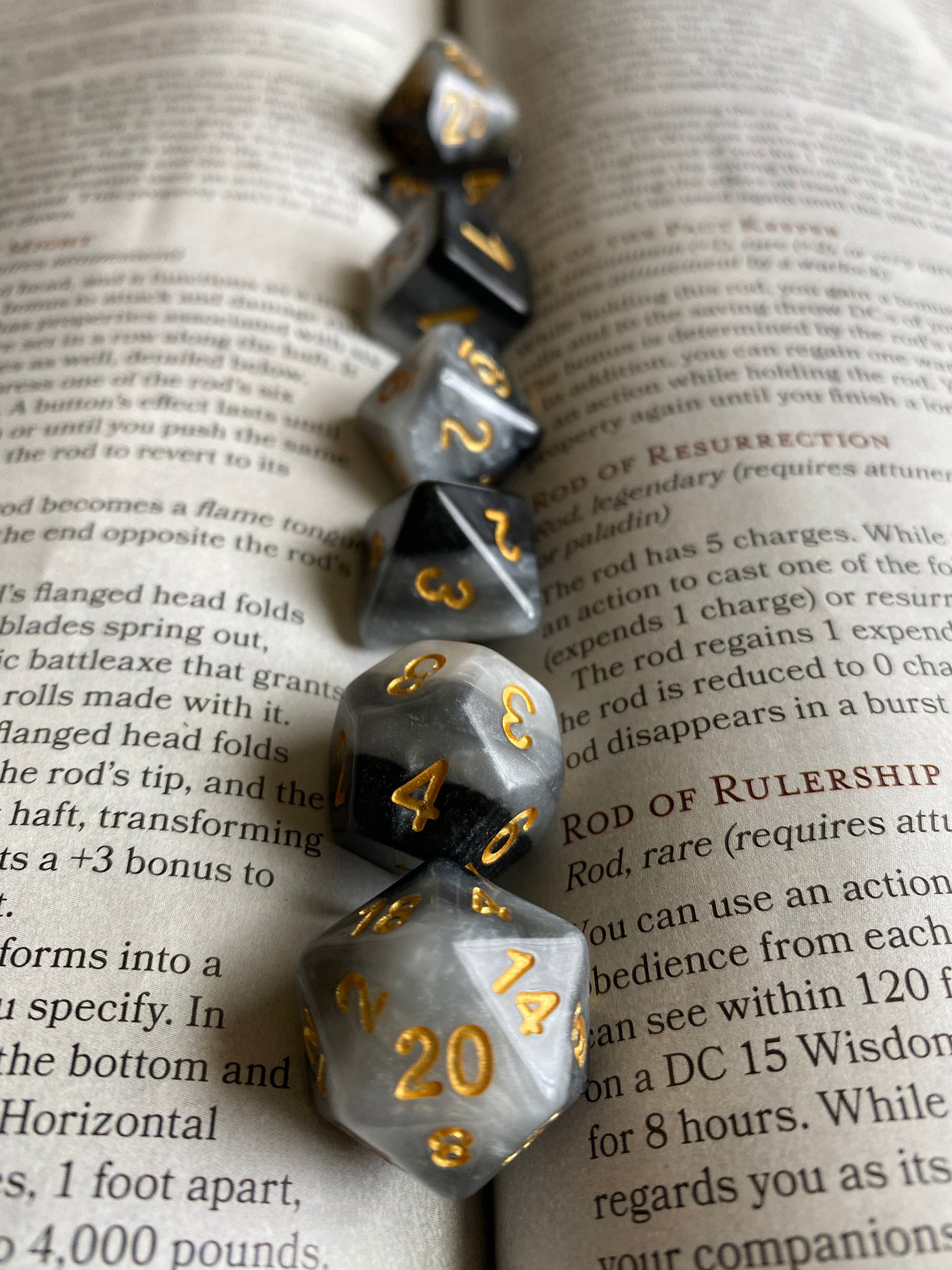 CLoak OF SHadows DNd DIce SEt, POlyhedral DIce SEt For Dungeons