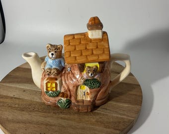 Tea-Nee Little Bears in a Shoe House Collectible Mini Teapot 5” (J)