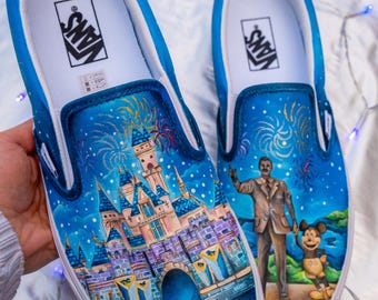 Furgonetas personalizadas con castillos de los parques de Disneyland