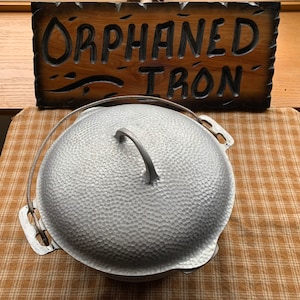 Aluminum Griswold #8 Hammered Finish Dutch Oven - Etsy