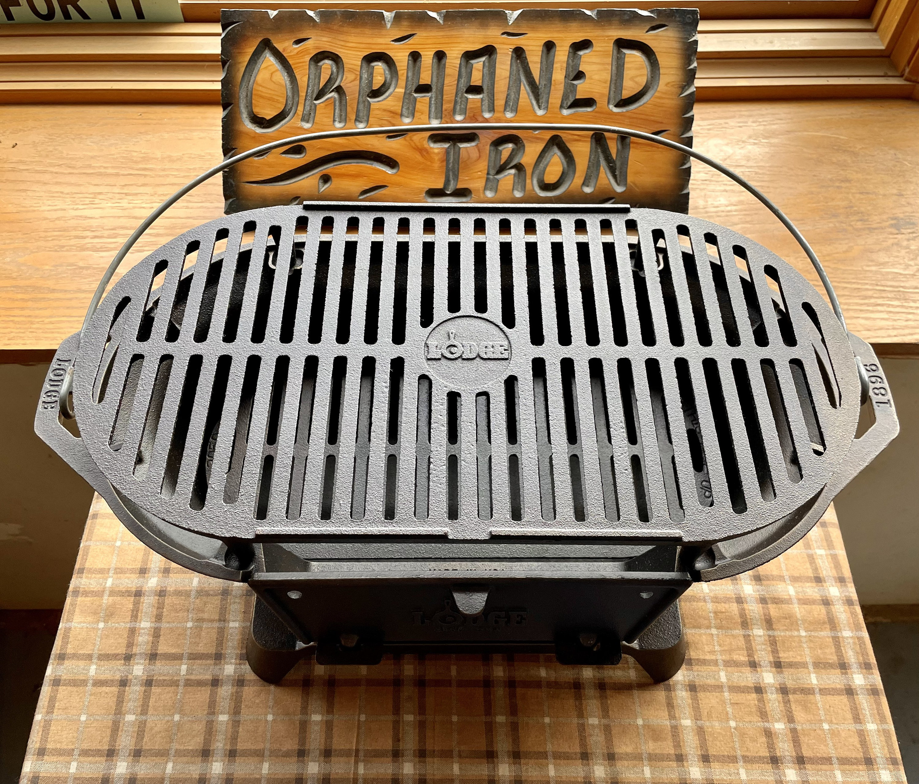 Lodge Cast Iron Sportsman Camping Grill 