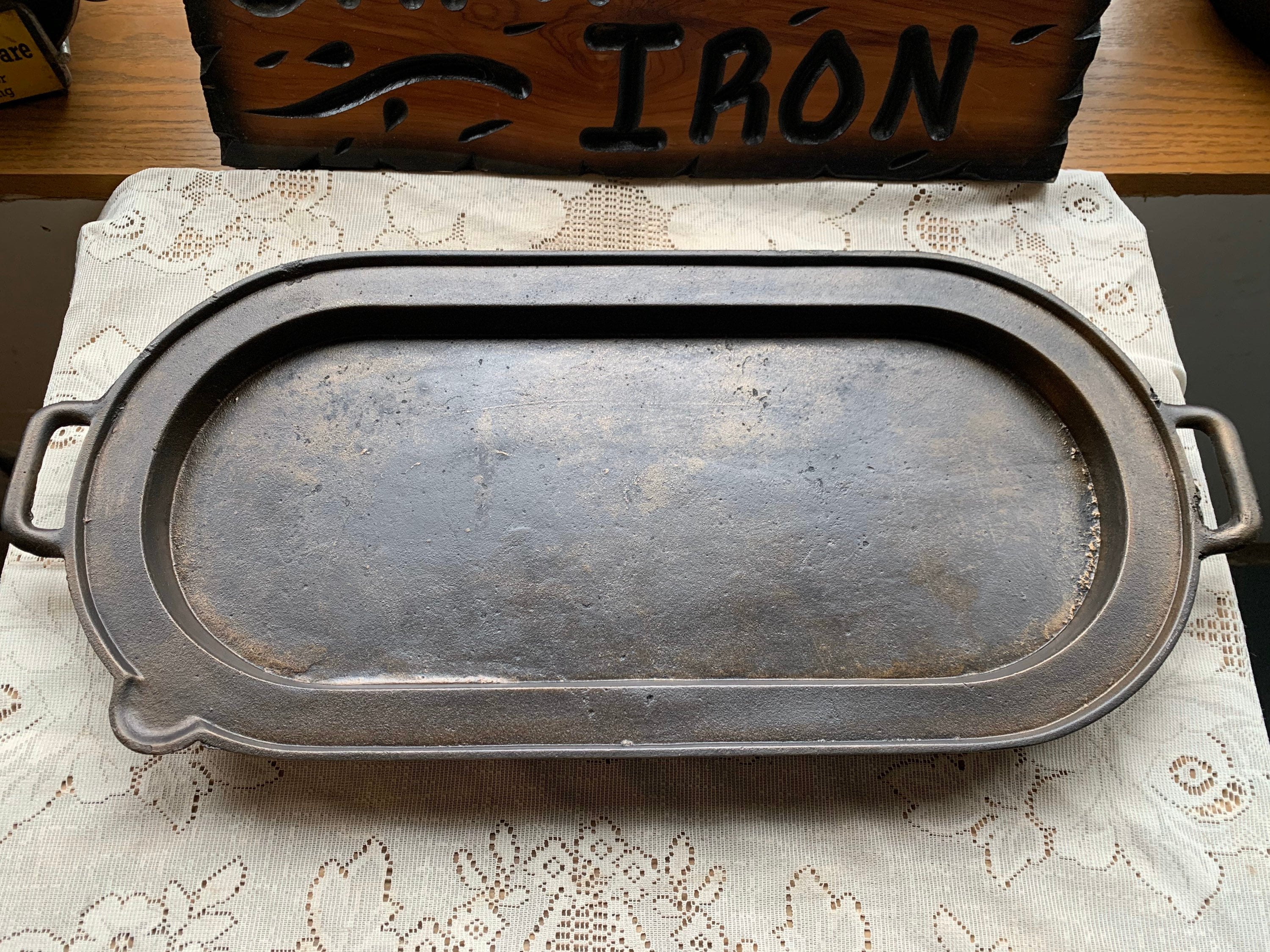 1800s Single Spout Long Griddle/sad Iron Heater 