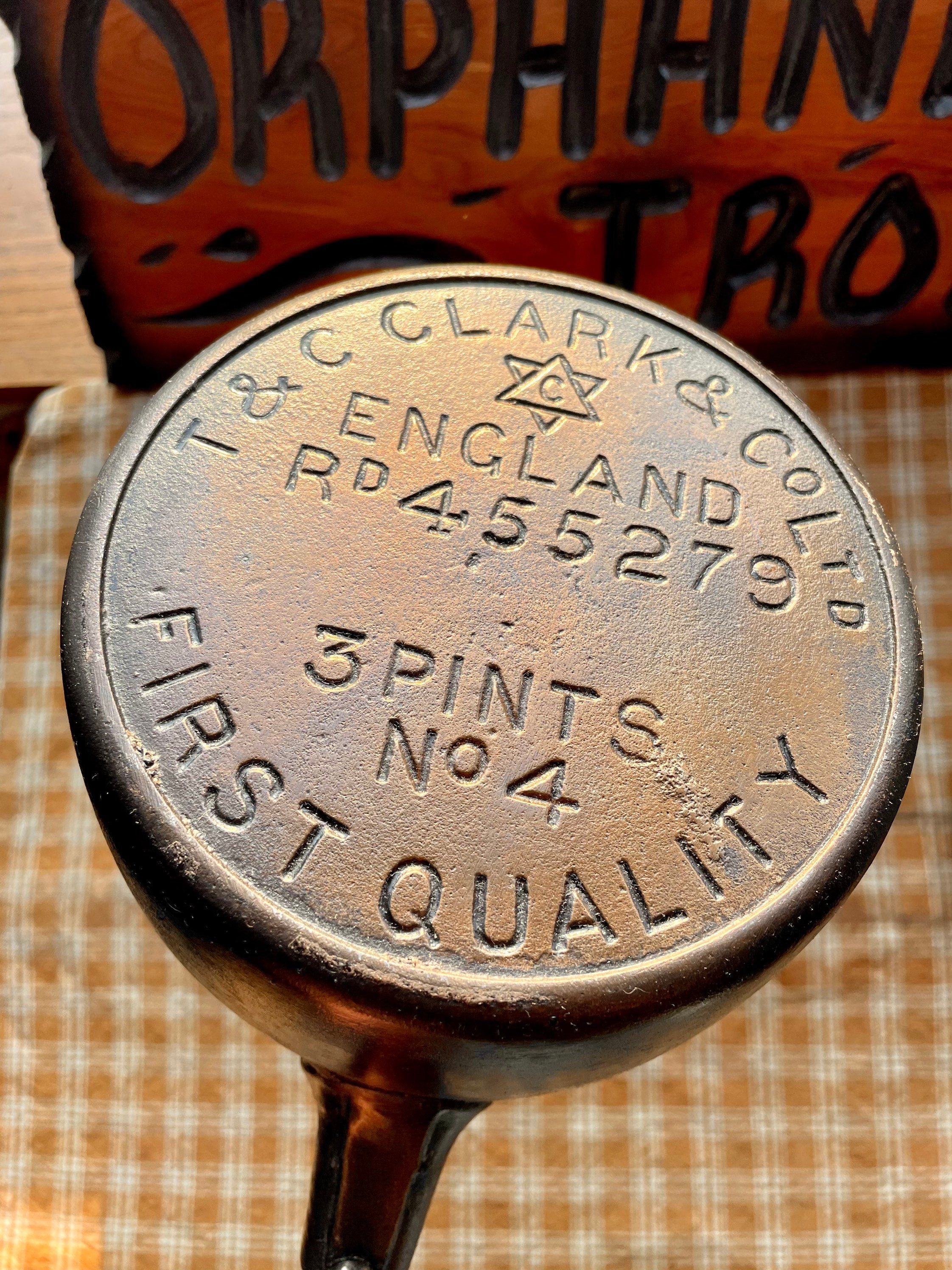Rare 7 T&C Clark Co. 4 Quart Cast Iron Flat Bottom Kettle -  Denmark
