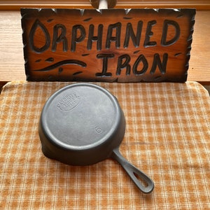 RARE! Favorite #6 Piqua Ware Smiley Logo Skillet