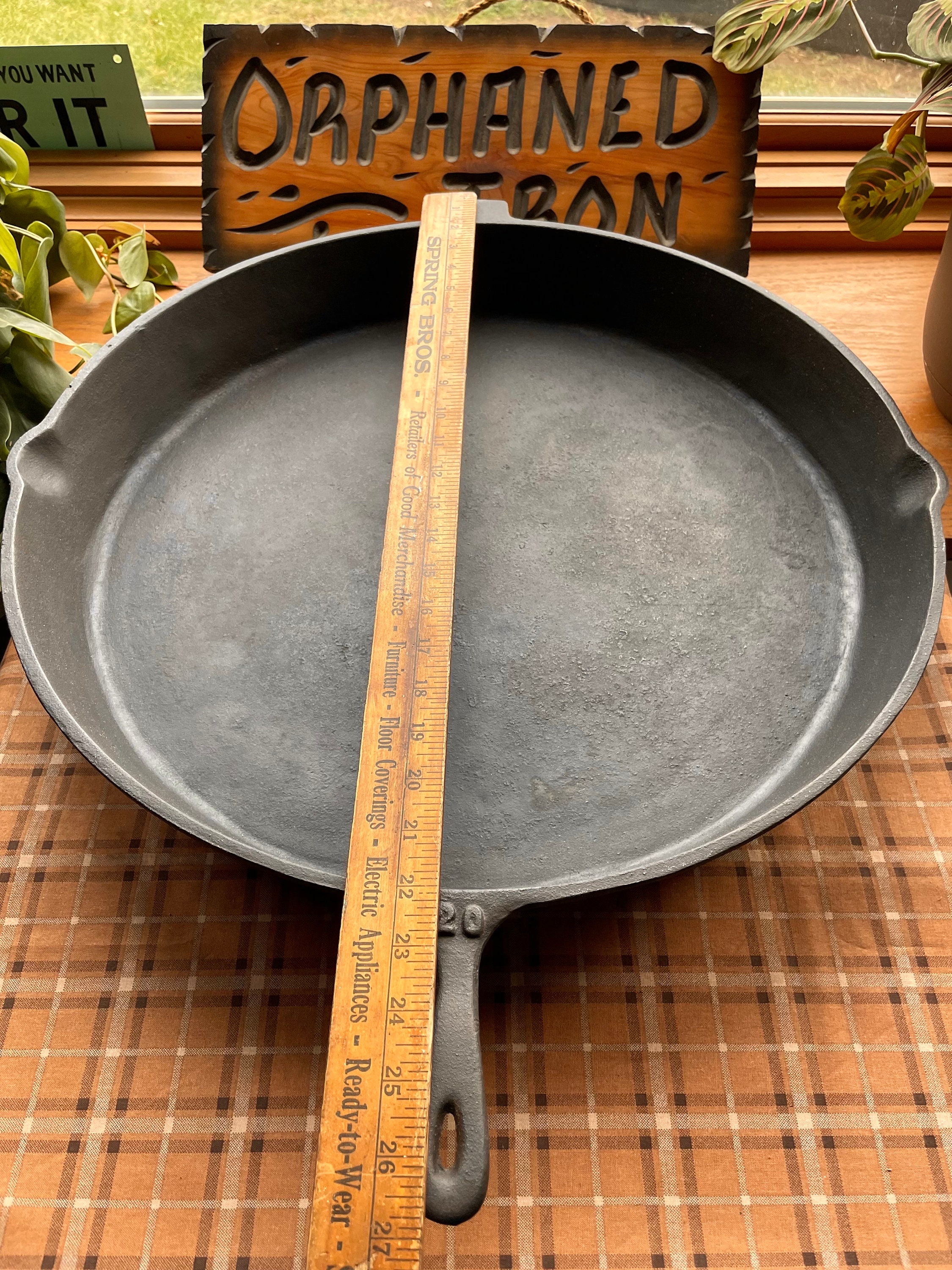 Cast Iron Extra Large Family size Skillet – Annie's Collections