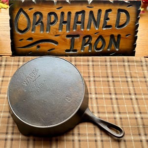 Wapak #8 “Z” Logo Cast Iron Skillet