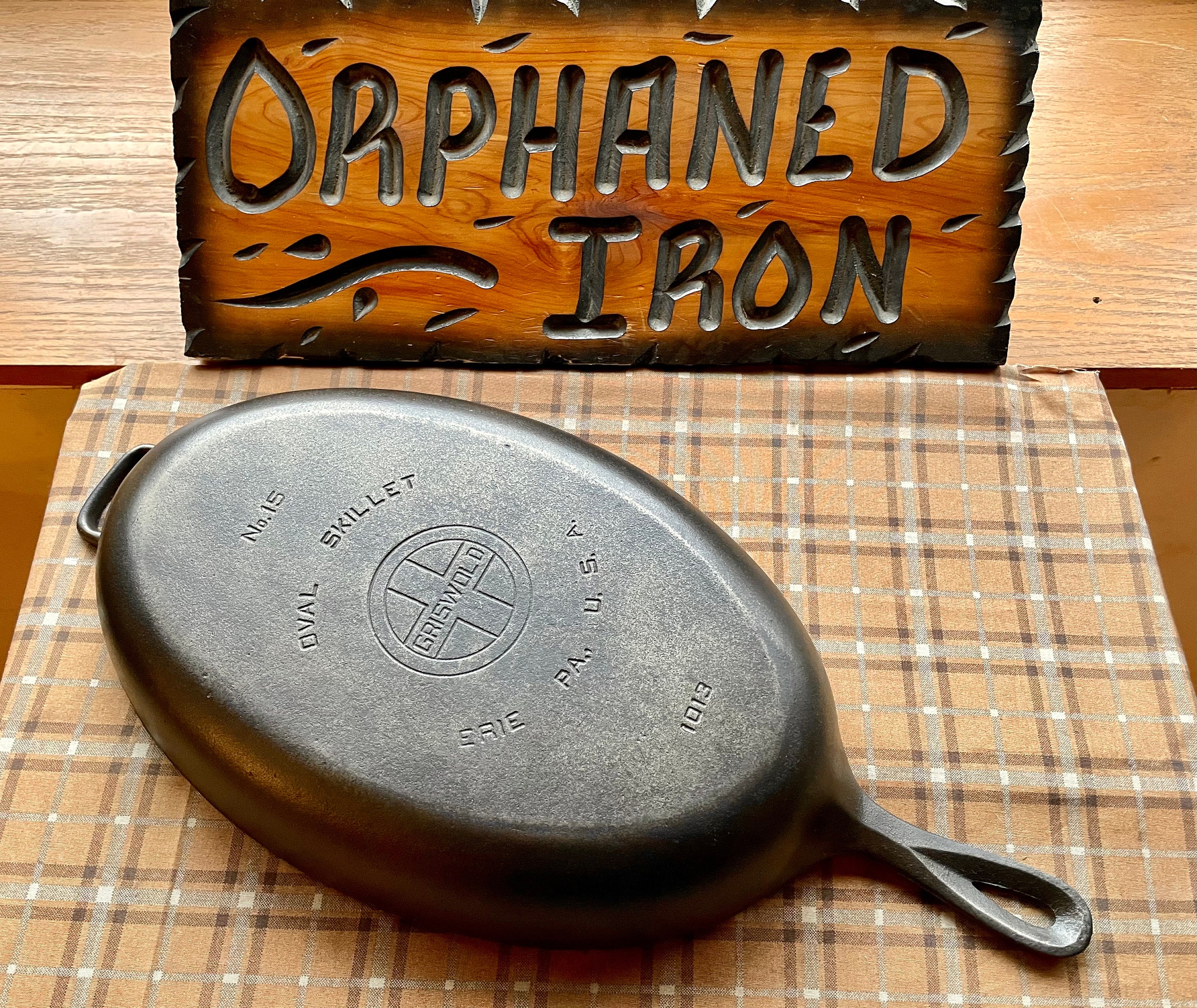 WOW Griswold 15 Oval Fish Pan Large Block Logo Cast Iron Skillet