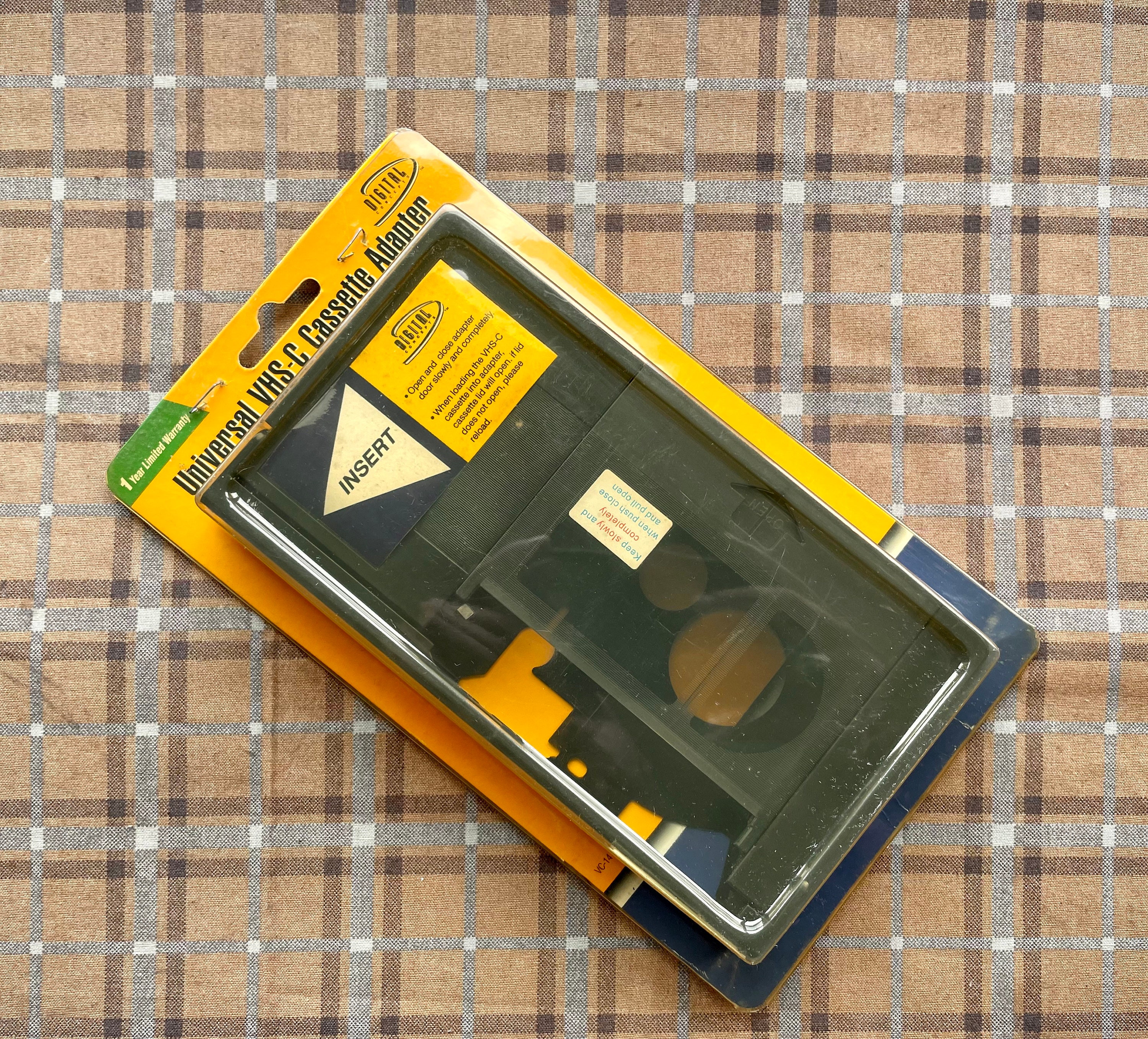 Adaptateur cassette Mitsubishi TAD-C30 VHS-C vers VHS S-VHS-C, VHS-C VERS  VHS CASSETTE