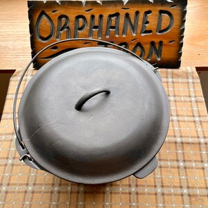 RARE LARGE Griswold No. 10 Slant Logo Cast Iron Dutch Oven With Lid,  Vintage Cookware, Bakeware, Antique Cast Iron 