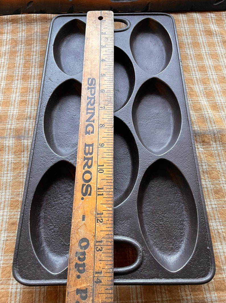 1800s Gatemarked Cast Iron Gem Pan Etsy