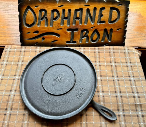 Rare! Griswold Erie #9 Diamond Logo Cast Iron Griddle - Etsy