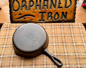 Griswold #6 Small Block Logo Skillet with Early Handle