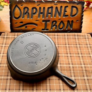Griswold #9 Large Block Logo Cast Iron Skillet with Heat Ring