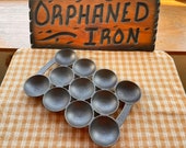 1800 s Gatemarked Cast Iron 11 Cup Gem Pan