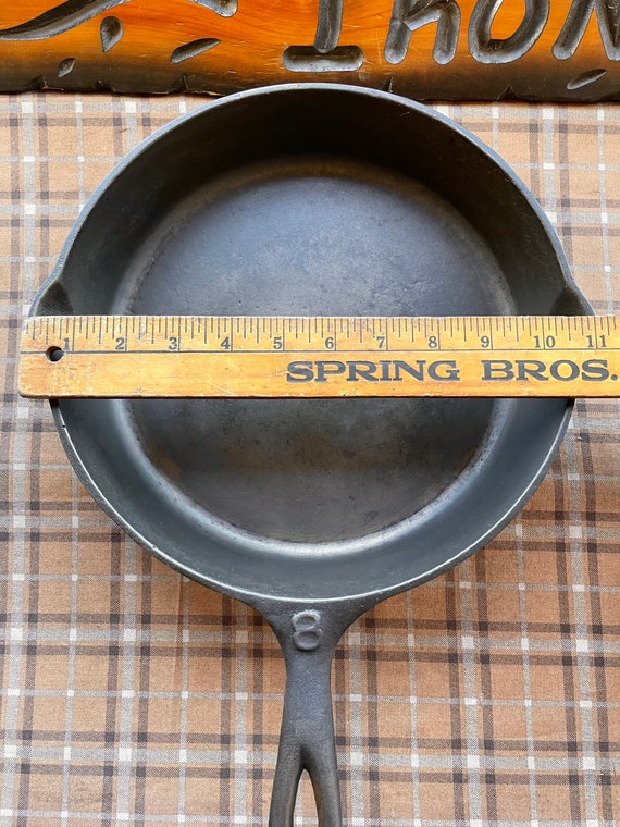 What is this discoloration ring on my pan? : r/castiron