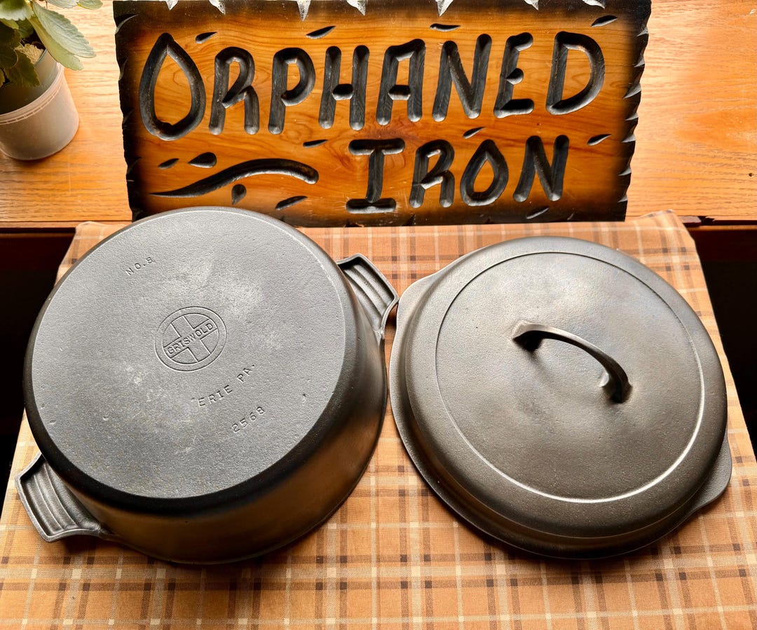 Rare! Griswold #8 Small Block Logo Hinged Lid Cast Iron Dutch Oven