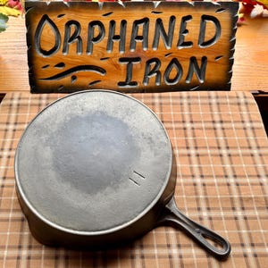 Rare! Early #11 Erie Style Cast Iron Skillet