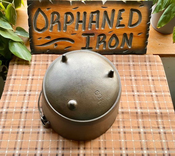 Rare Vintage 7 Bean Pot Cast Iron Kettle 