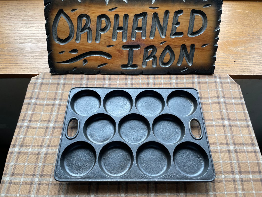Vintage Cast Iron Biscuit Muffin Gem Pan Etsy