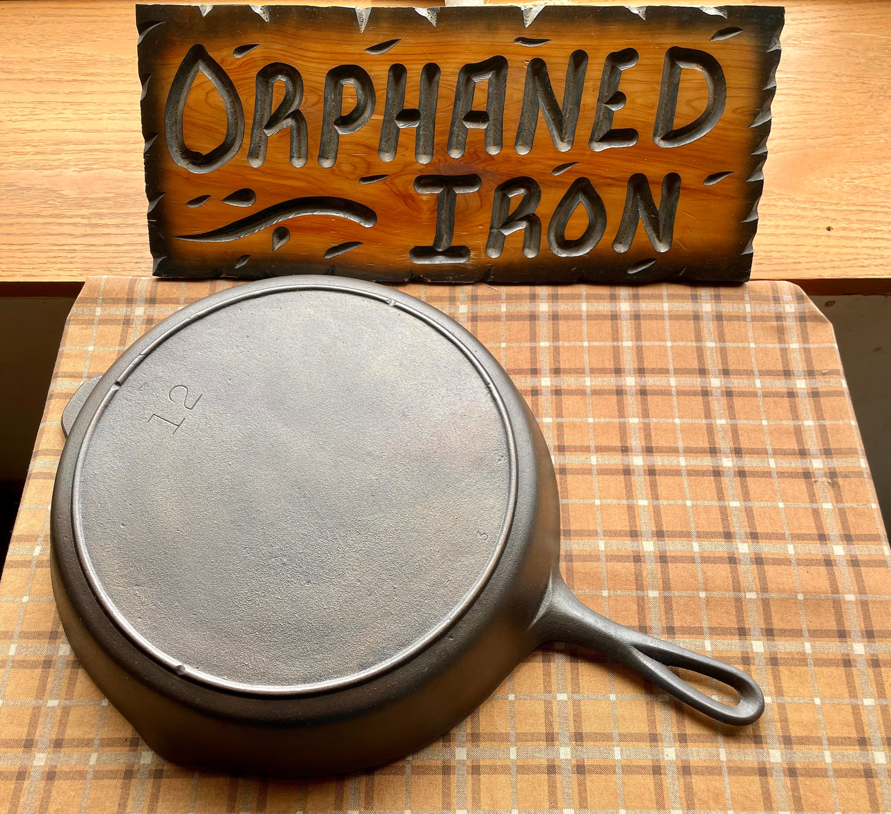 3-notch Lodge No. 10 Cast Iron Pan, Cast Iron Skillet, Vintage Fry Pan,  Large Camp Skillet, Camp Fry Pan, Camp Cookware 