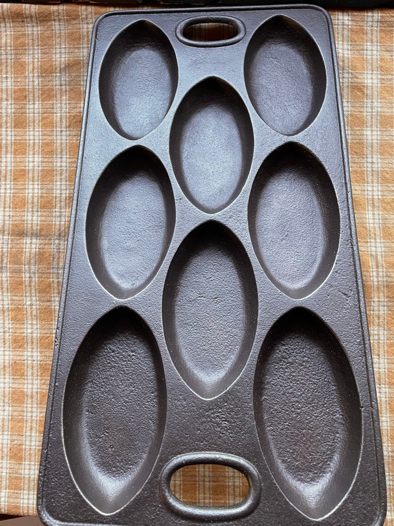 1800s Gatemarked Cast Iron Gem Pan Etsy