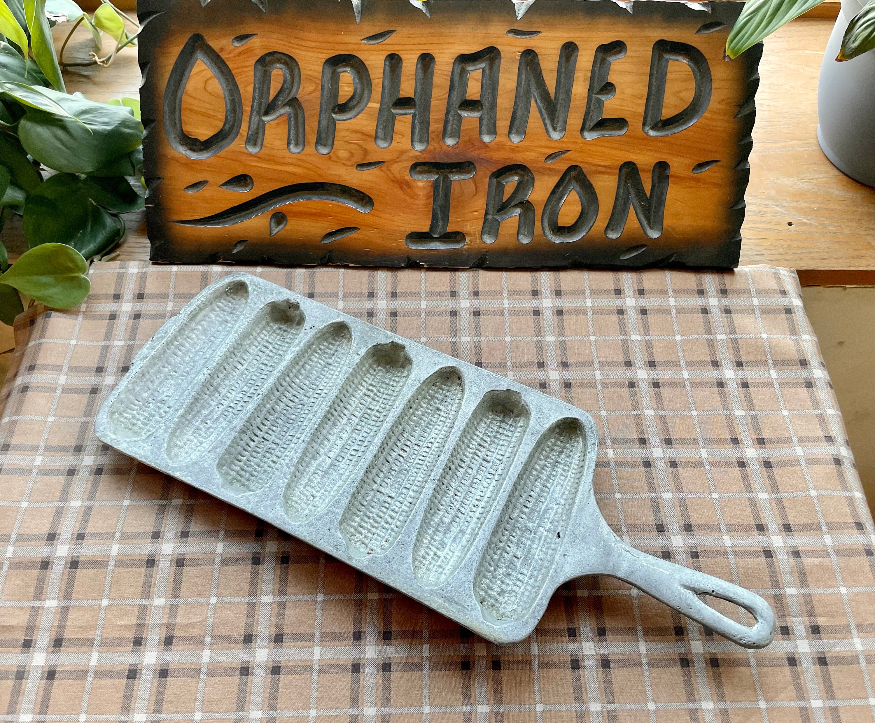 Vintage Cast Iron Corn Cob, Cornbread Pan, R Mark, Cast Iron Corn Bread  Baking Pan, Cake Bread Muffin, Antique Kitchen, Baking Mold, Corn 