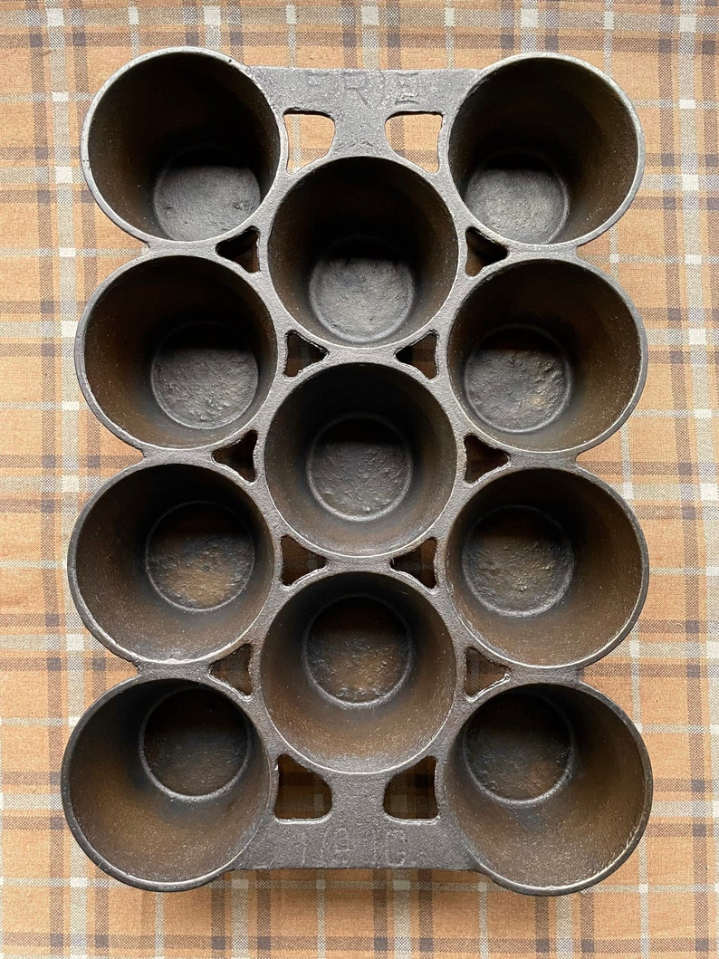 Rare Pregriswold Erie Cast Iron Muffin/popover Pan Etsy