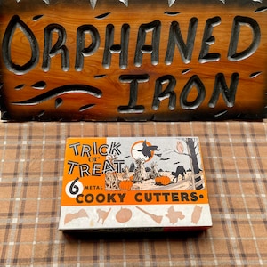 Vintage Halloween Cookie Cutter Set